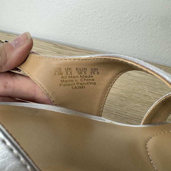 Naturalizer Taimi Silver Glitter Strappy Sandal Heels Womens Size 8.5 M - Picture 7 of 12